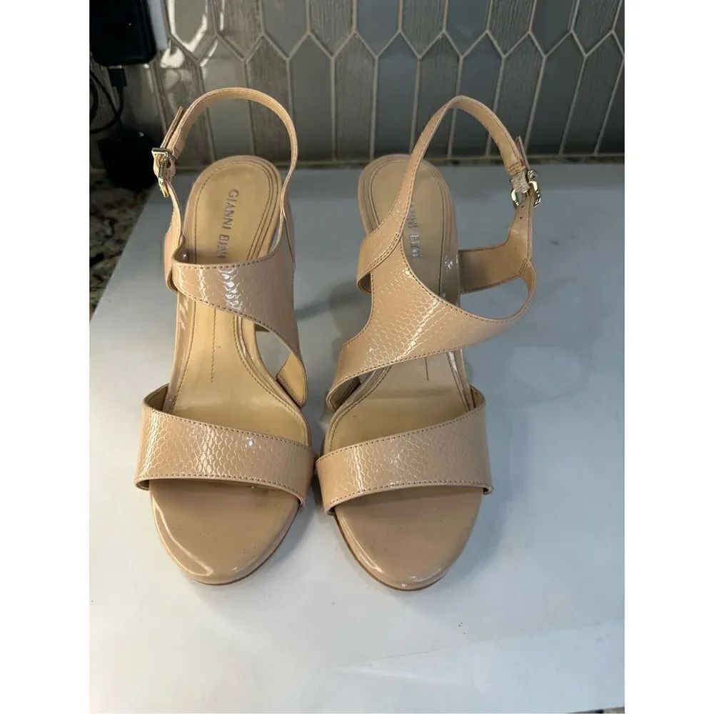 Gianni Bini Tan heels size 9